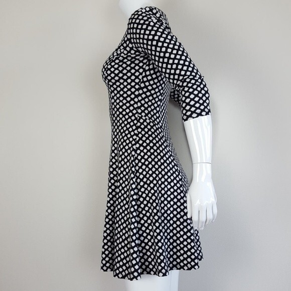 New York & Company Black & White Skater Dress - Picture 2 of 8